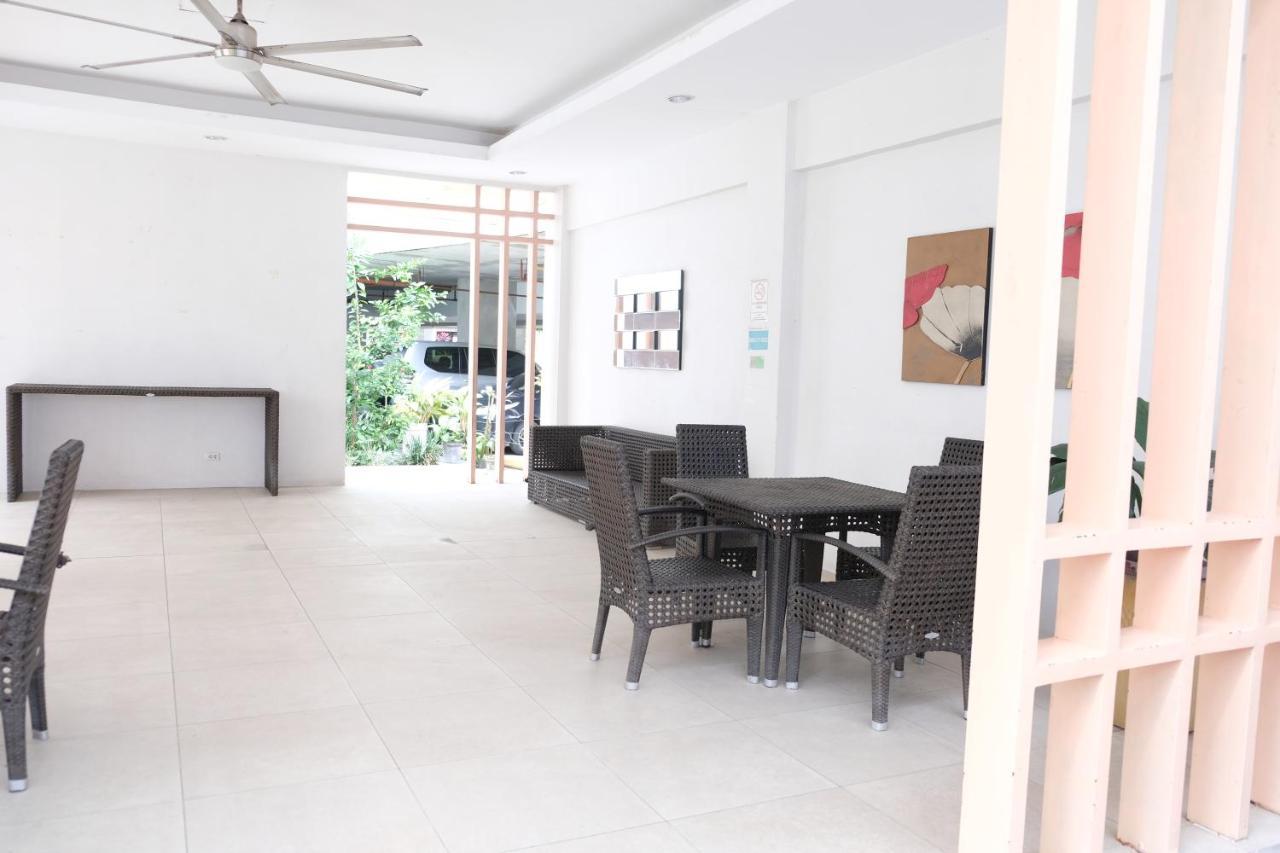 2-Bedroom Boutique City Condo - Newly Renovated! Cebu ภายนอก รูปภาพ
