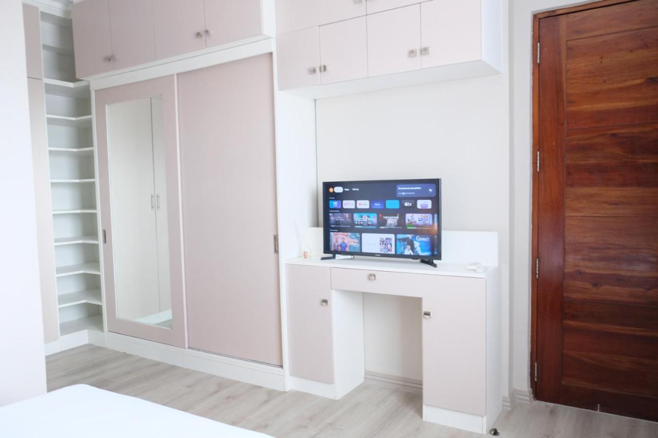 2-Bedroom Boutique City Condo - Newly Renovated! Cebu ภายนอก รูปภาพ