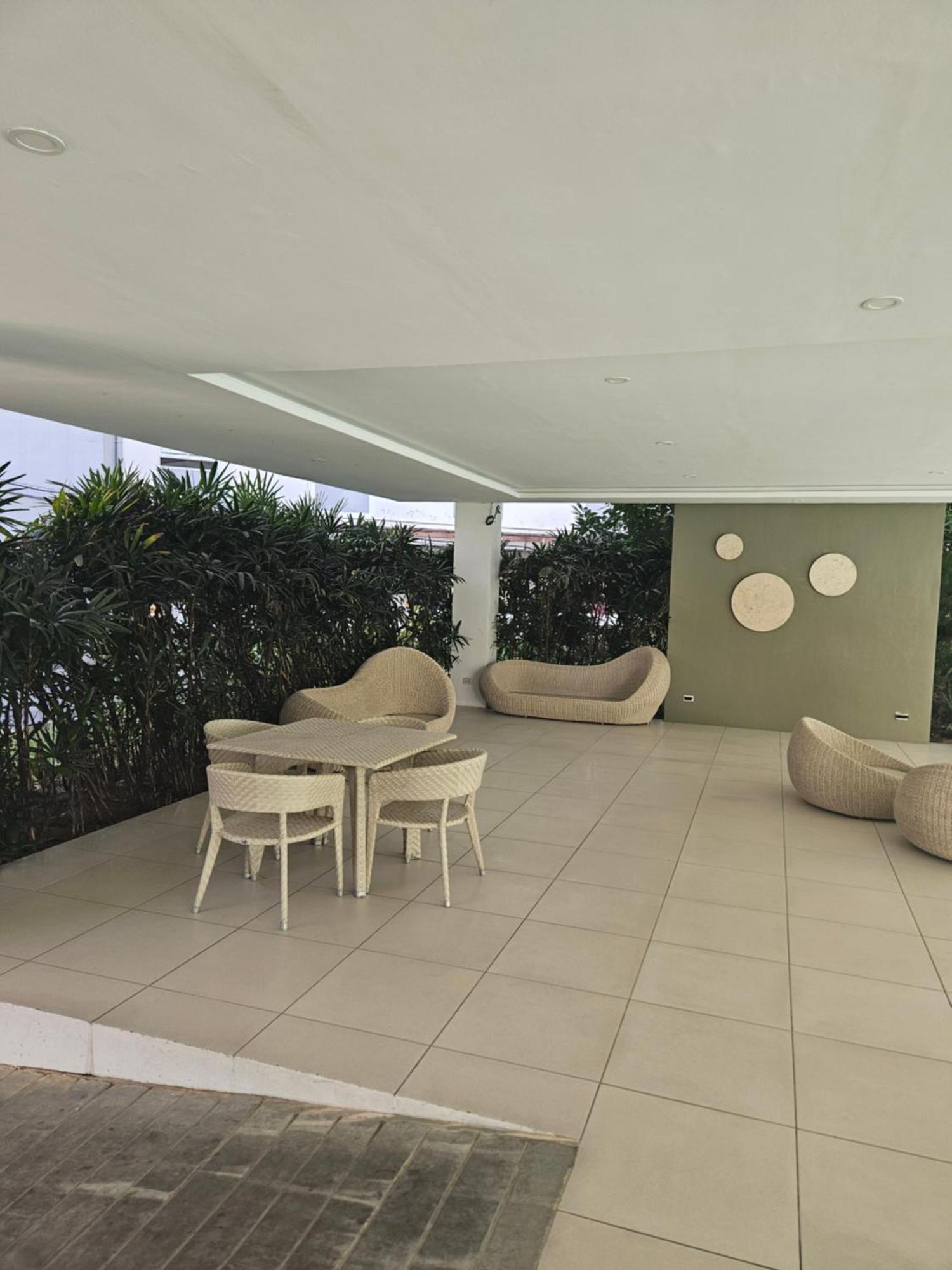 2-Bedroom Boutique City Condo - Newly Renovated! Cebu ภายนอก รูปภาพ